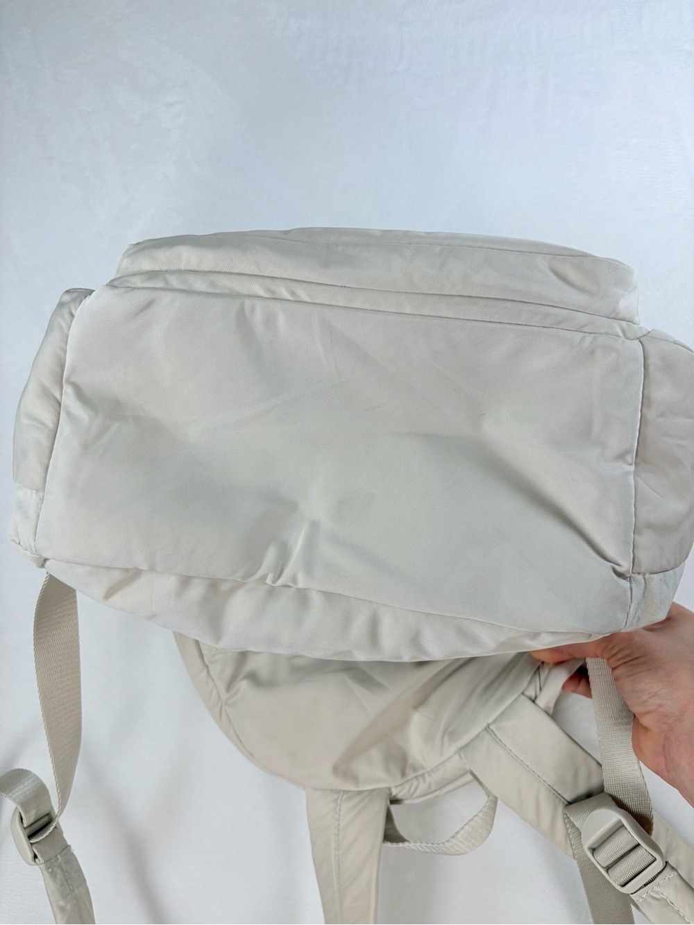 Away Large Featherlight Backpack Ivory Cream Travel Laptop Backpack Lightweight - Picture 14 of 14